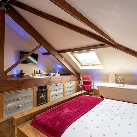 Crookback House Apartment York