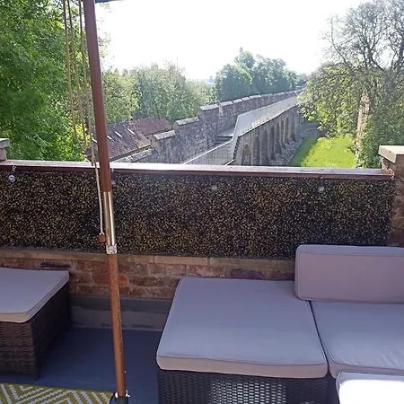 公寓 Crookback House *