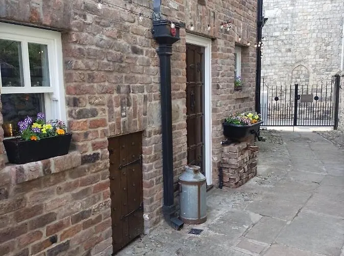 Crookback House アパート